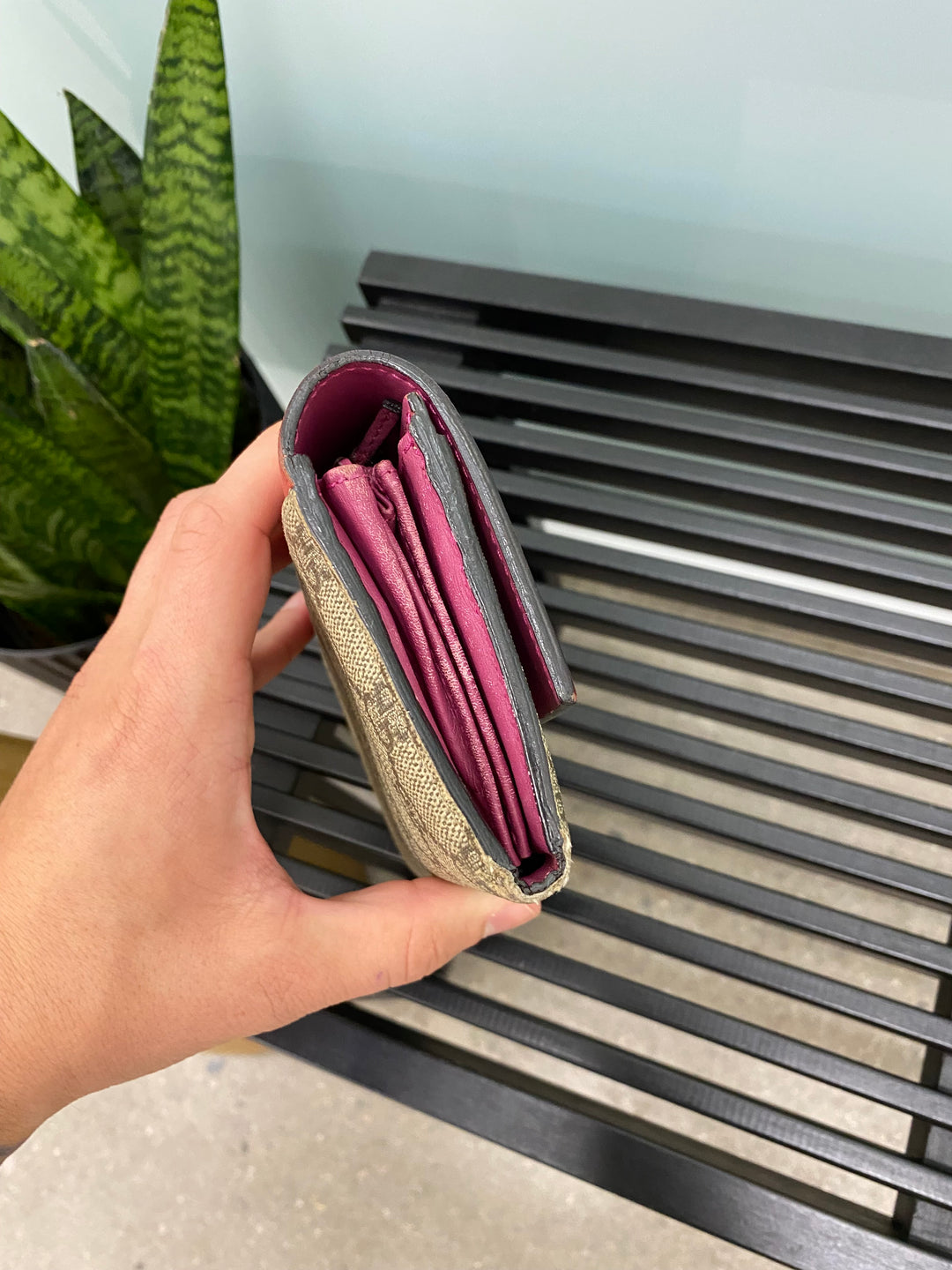 Gucci GG Supreme and Red Leather Long Wallet (4900)