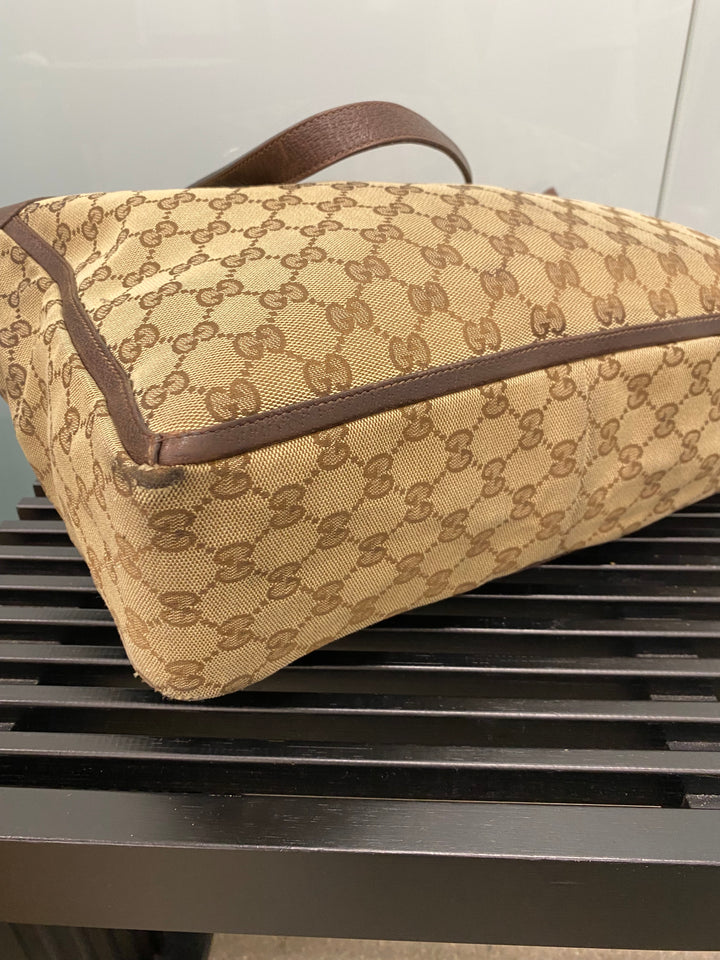 Gucci GG Canvas Handbag (2392)