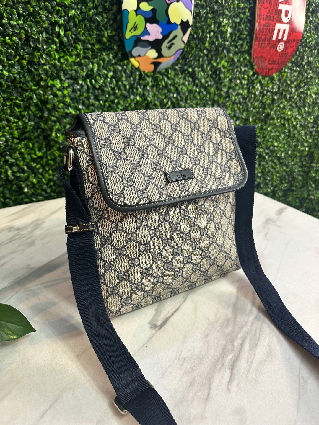 Gucci GG Supreme Crossbody Bag (725)