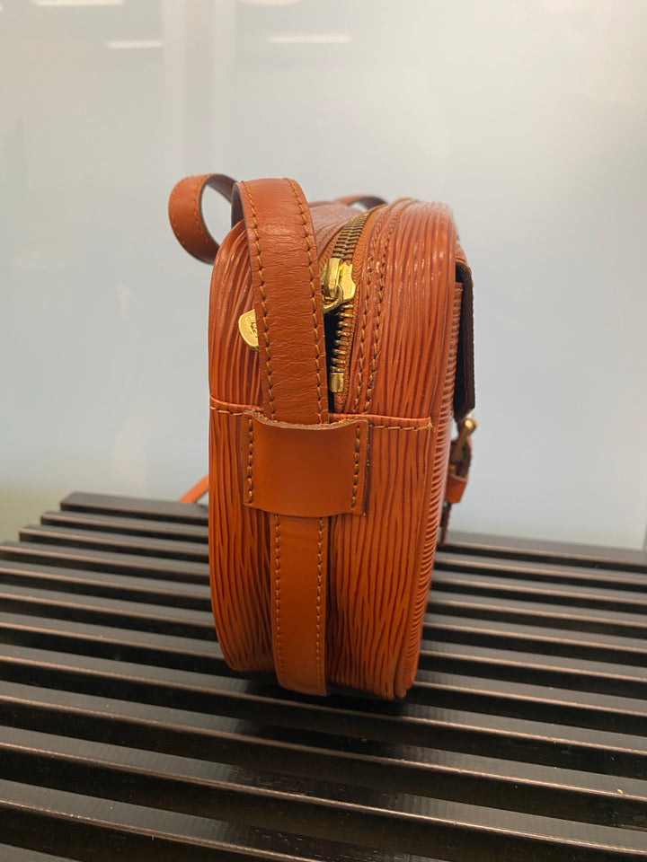 Louis Vuitton Cognac Epi Jeune Fille Crossbody Bag (0901)