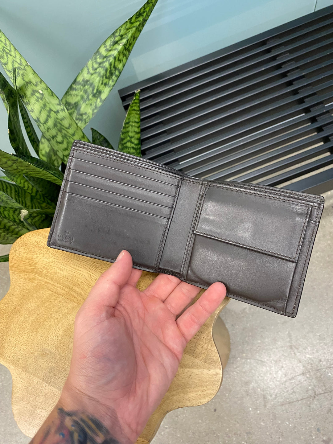 Gucci GG Supreme Sherry Line Billfold Wallet (1775)