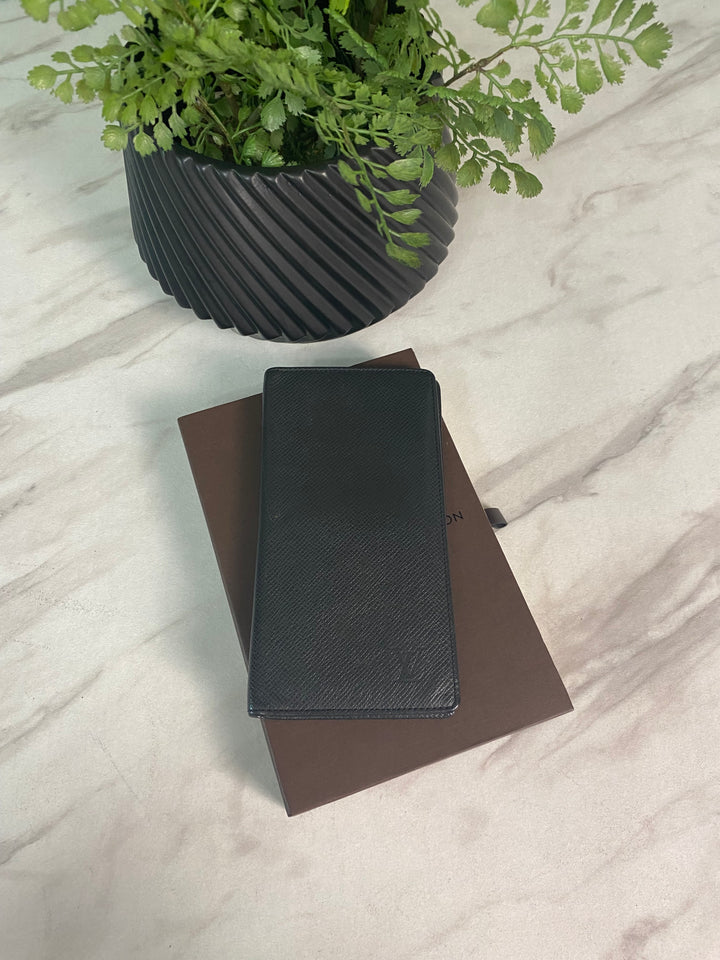 Louis Vuitton Black Taiga Leather Long Wallet (3393)