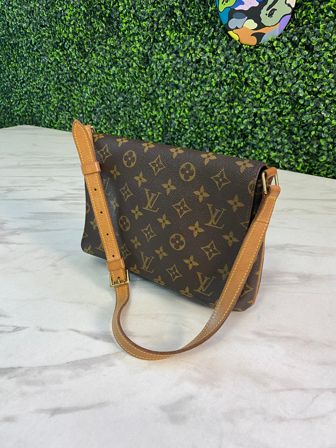 Louis Vuitton Monogram Musette Tango Shoulder Bag (085)