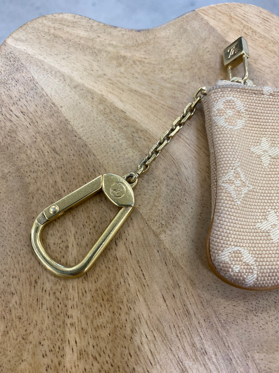 Louis Vuitton Cream Mini Lin Key Cles (2055)
