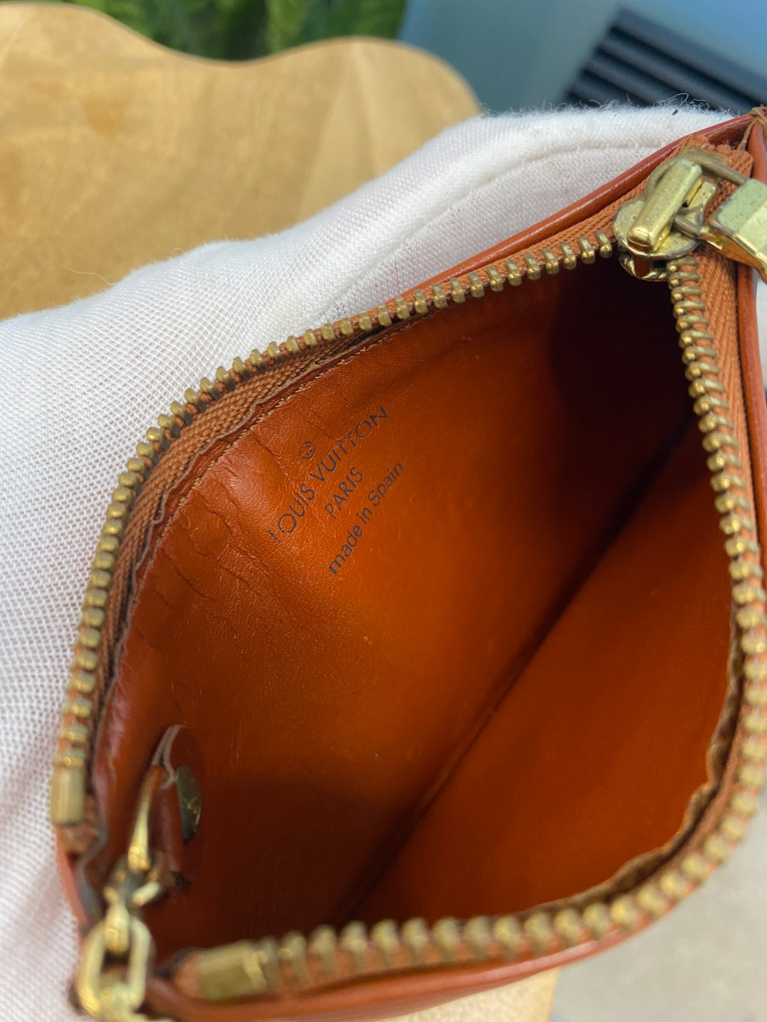Louis Vuitton Cognac Epi Key Cles (6900)