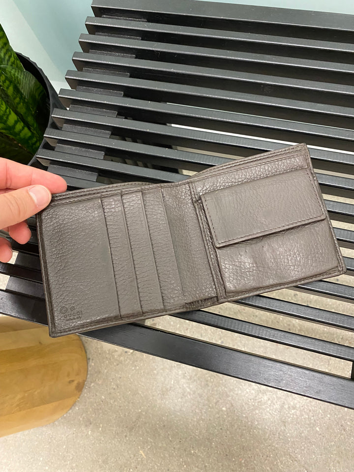 Gucci GG Canvas Billfold Wallet (3679)