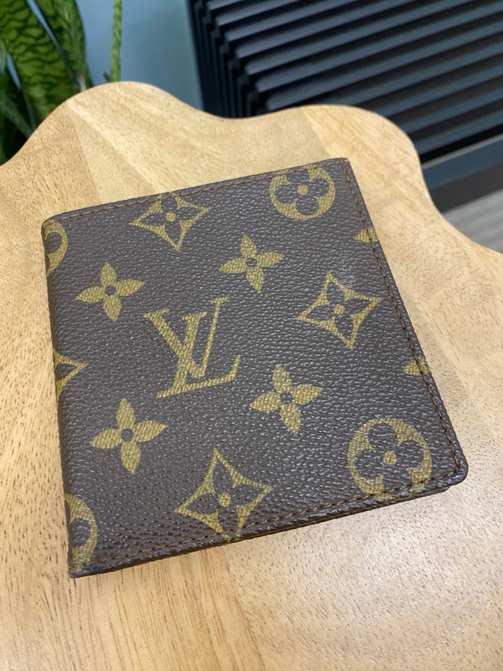 Louis Vuitton Monogram Billfold Wallet (3116)