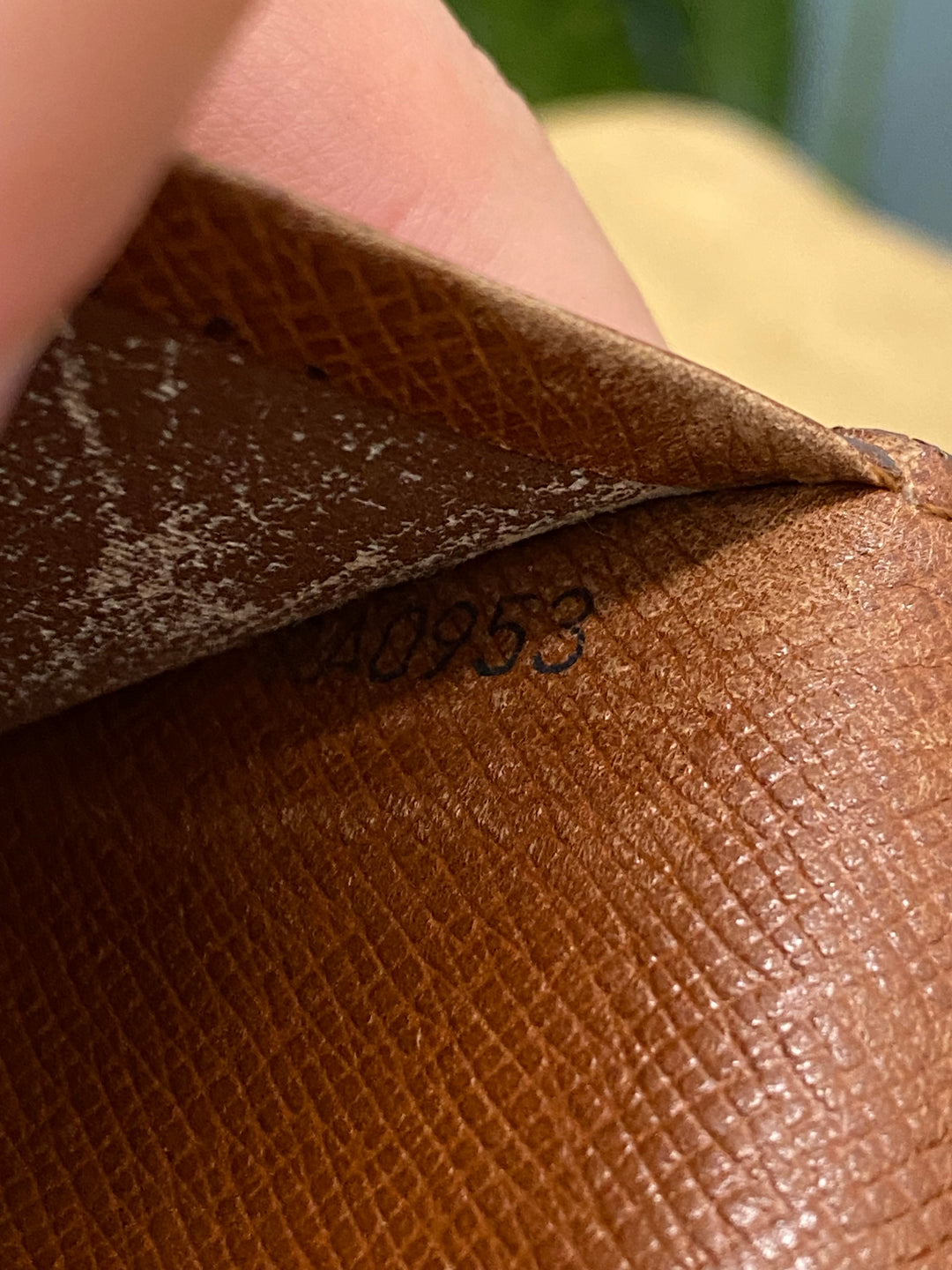 Louis Vuitton Monogram Card Case (3799)
