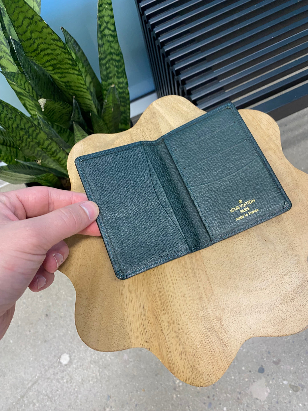 Louis Vuitton Green Taiga Leather Pocket Organizer (6820)
