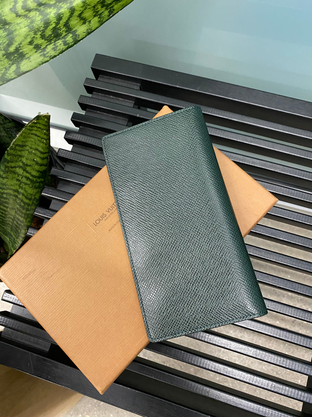 Louis Vuitton Green Taiga Leather Long Bifold Wallet (2495)