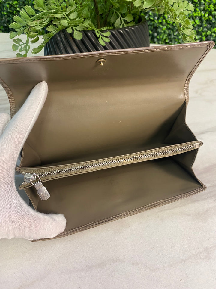 Louis Vuitton Mocha Epi Leather Long Wallet (8747)