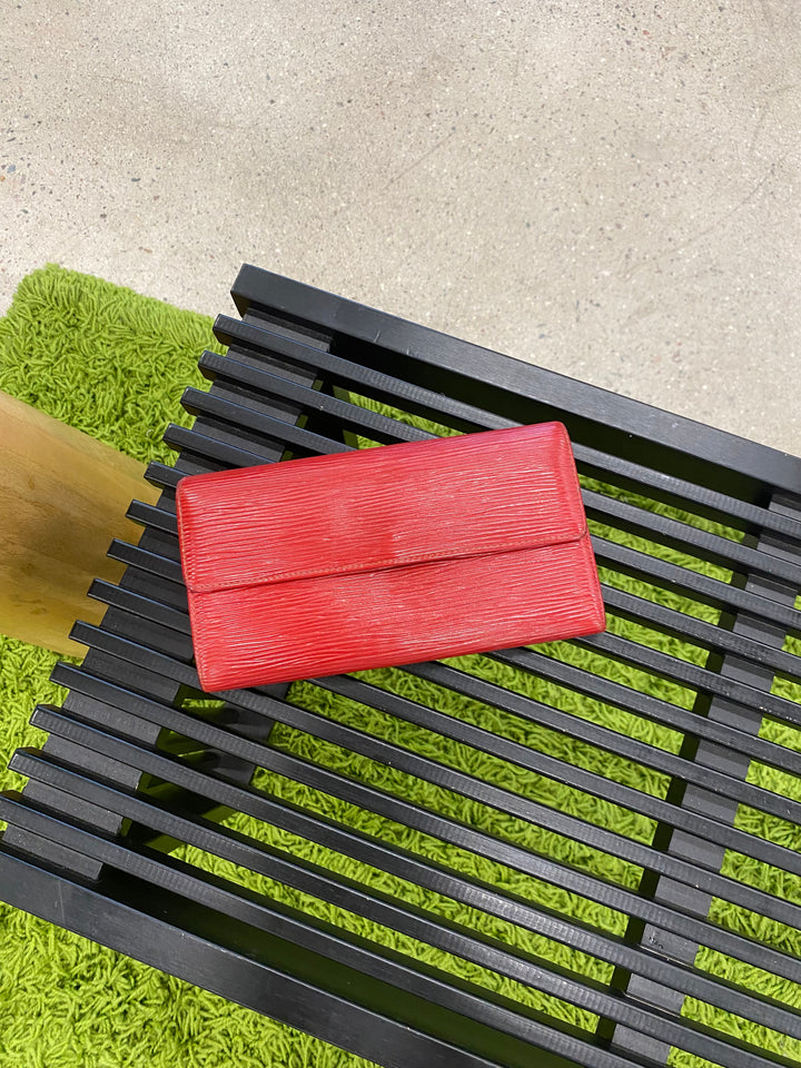 Louis Vuitton Red Epi Sarah Long Wallet (1957)