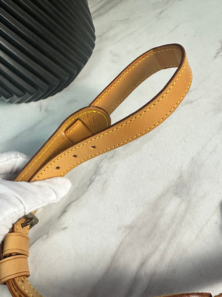 Louis Vuitton Vachetta Bandouliere Strap (0692)