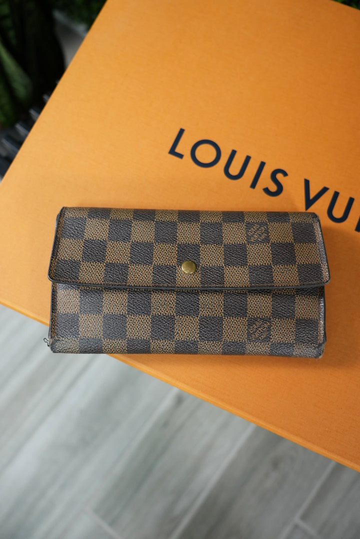 Louis Vuitton Damier Ebene International Wallet