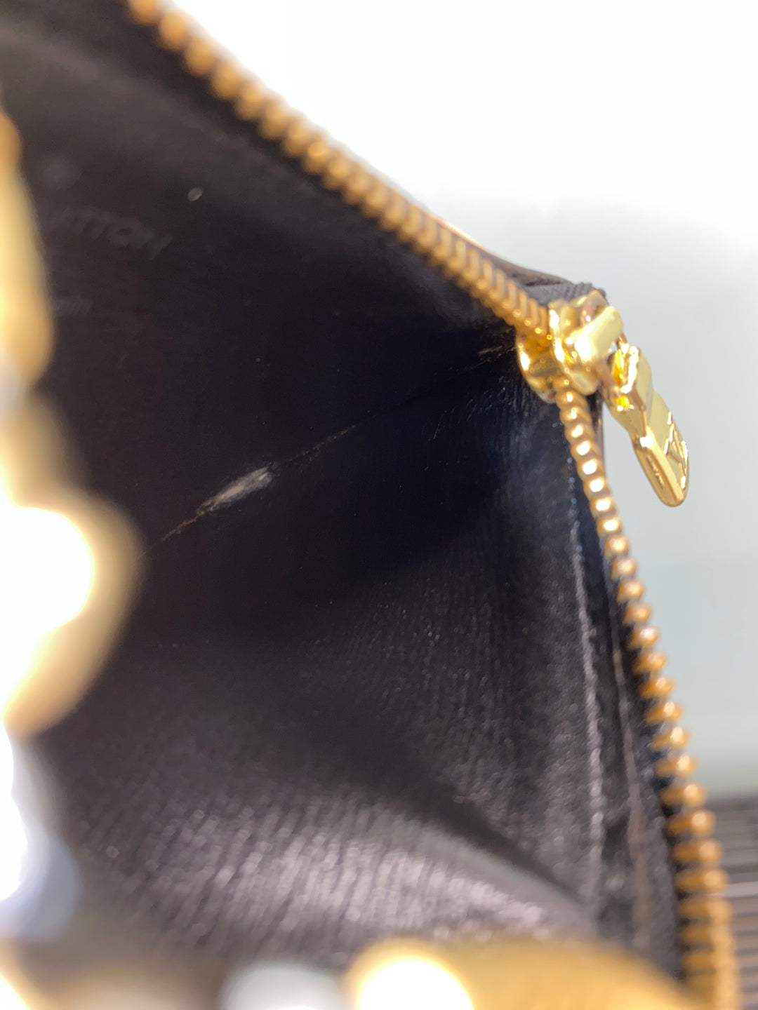 Louis Vuitton Black Epi Key Cles (7898)