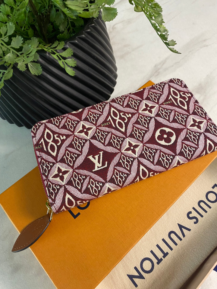 Louis Vuitton Since 1854 Monogram Jacquard Zippy Wallet (5525)