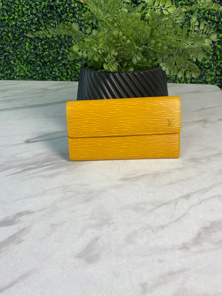 Louis Vuitton Yellow Epi Long Wallet (0727)