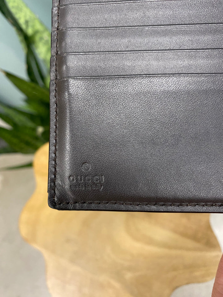 Gucci GG Supreme Sherry Line Billfold Wallet (1775)