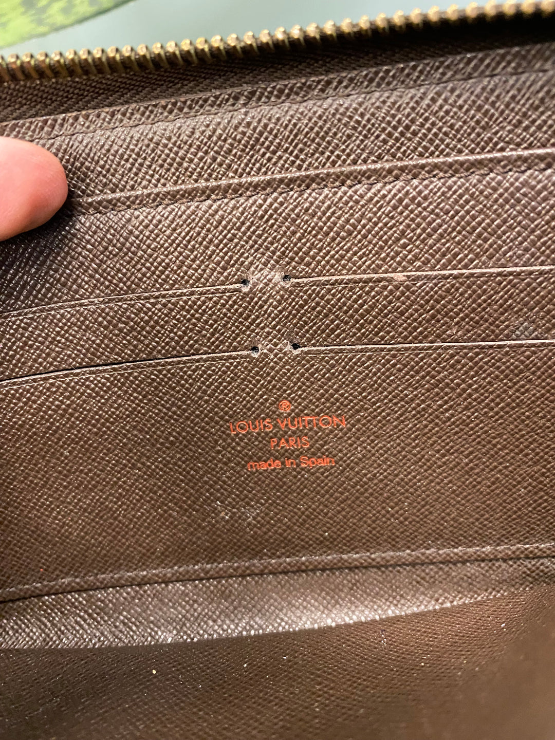 Louis Vuitton Damier Ebene ZIppy Wallet (1087)