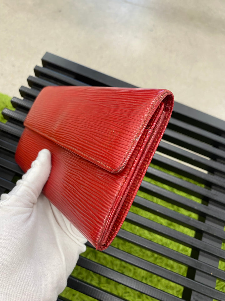 Louis Vuitton Red Epi Sarah Long Wallet (1957)