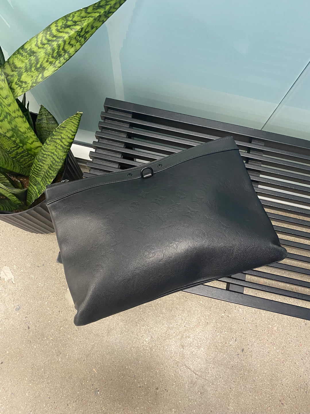 Louis Vuitton Shadow Monogram Discovery Pochette (8024)