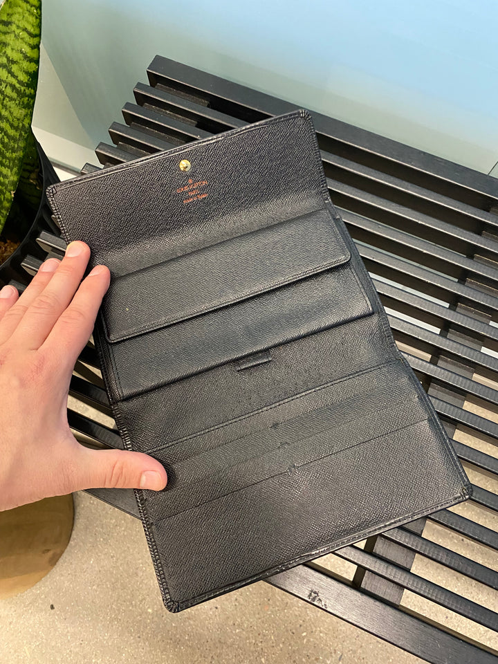 Louis Vuitton Black Epi International Long Wallet (6372)