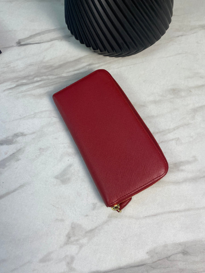 Prada Red Saffiano Bow Zippy Wallet (0958)