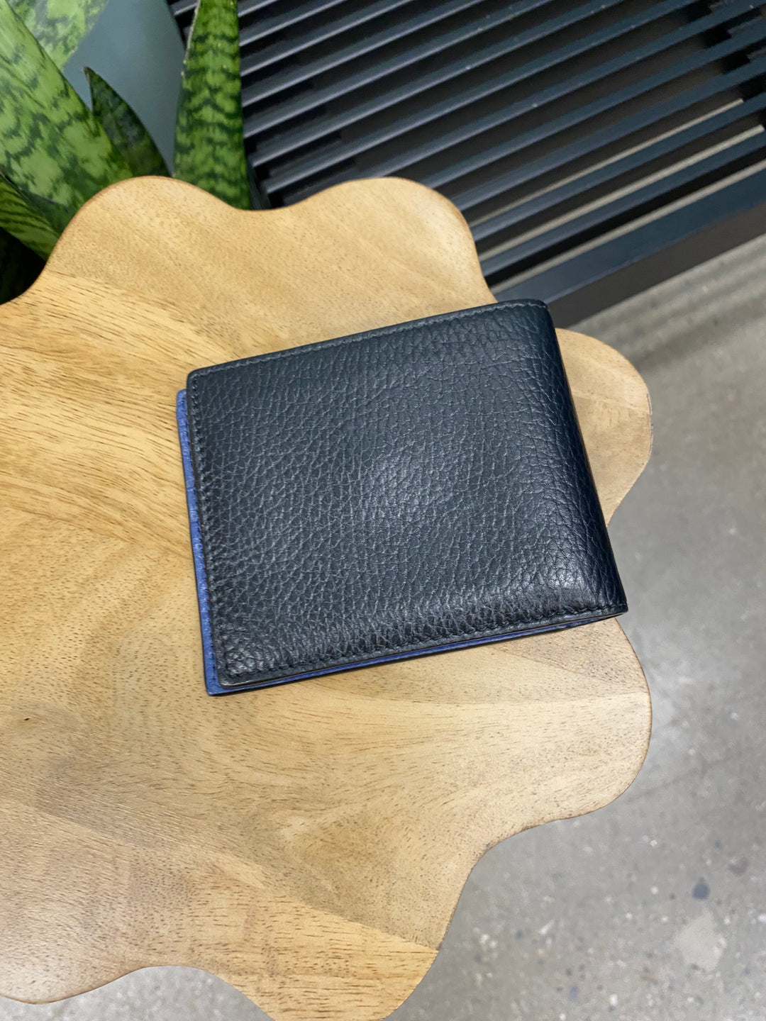 Gucci Black Pebbled Leather Interlocking GG Billfold Wallet (8480)