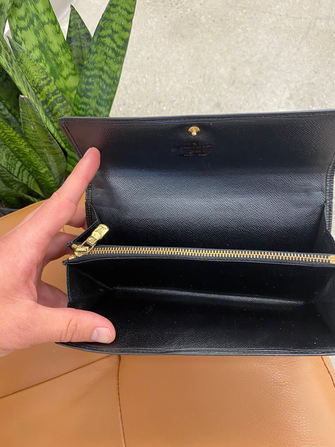 Louis Vuitton Black Epi Sarah Long Wallet (7293)