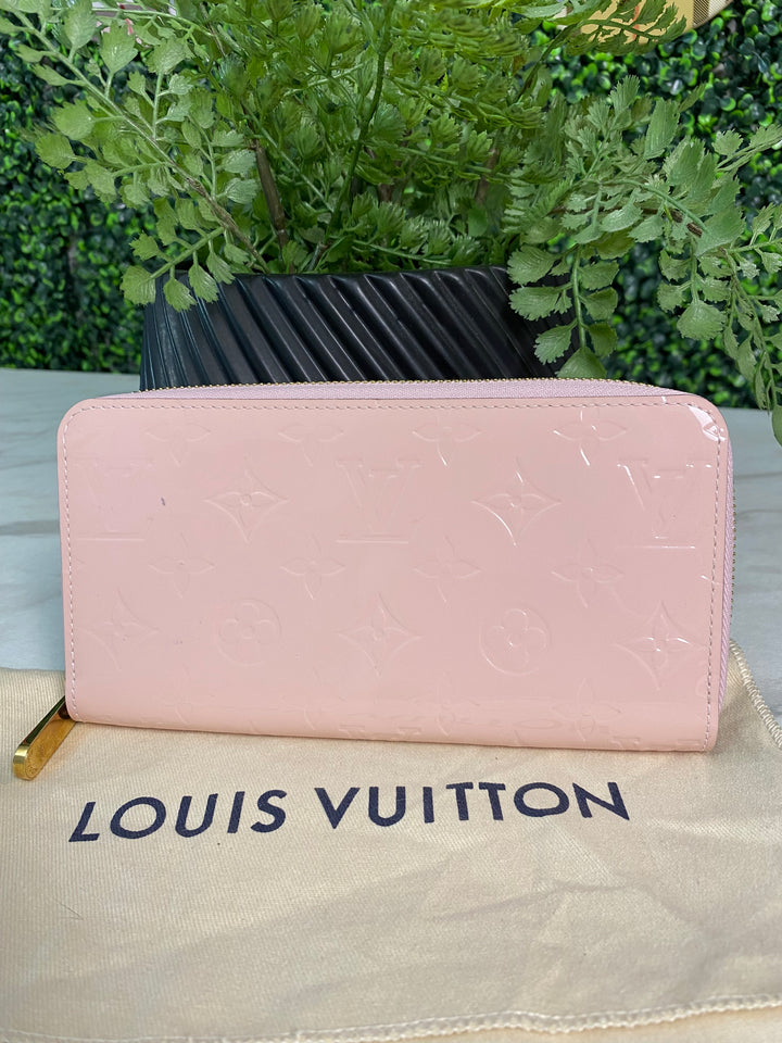 Louis Vuitton Pink Vernis Zippy Wallet (7239)