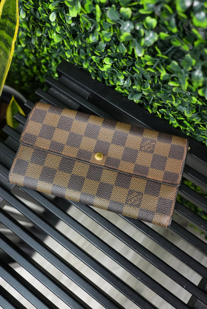 Louis Vuitton Damier long wallet