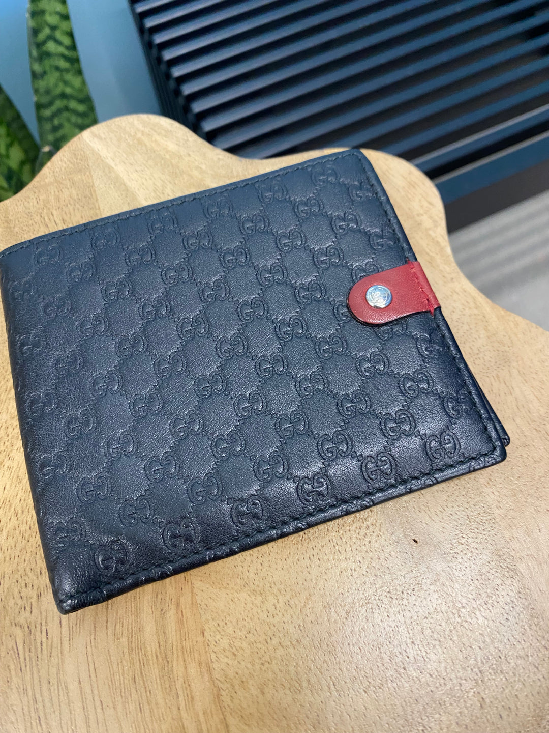 Gucci Black Micro Guccissima Billfold Wallet (3665)