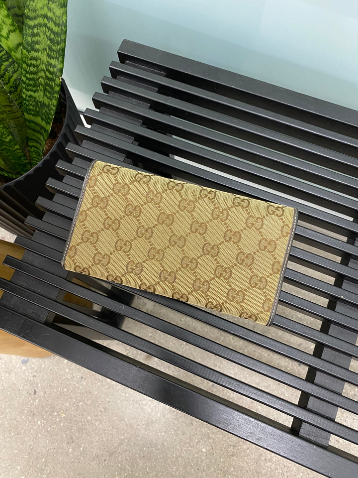 Gucci GG Canvas Heart Long Wallet (8102)
