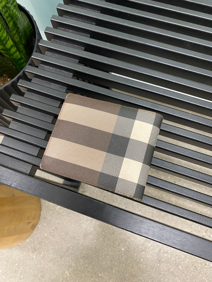 Burberry Brown Check Billfold Wallet (0934)