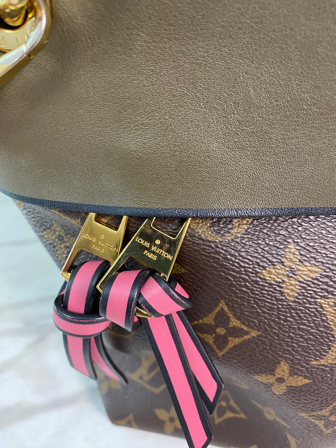 Louis Vuitton Monogram Tuileries Besace 2 Way Bag (6737)