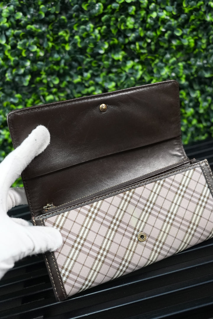 Burberry Long wallet