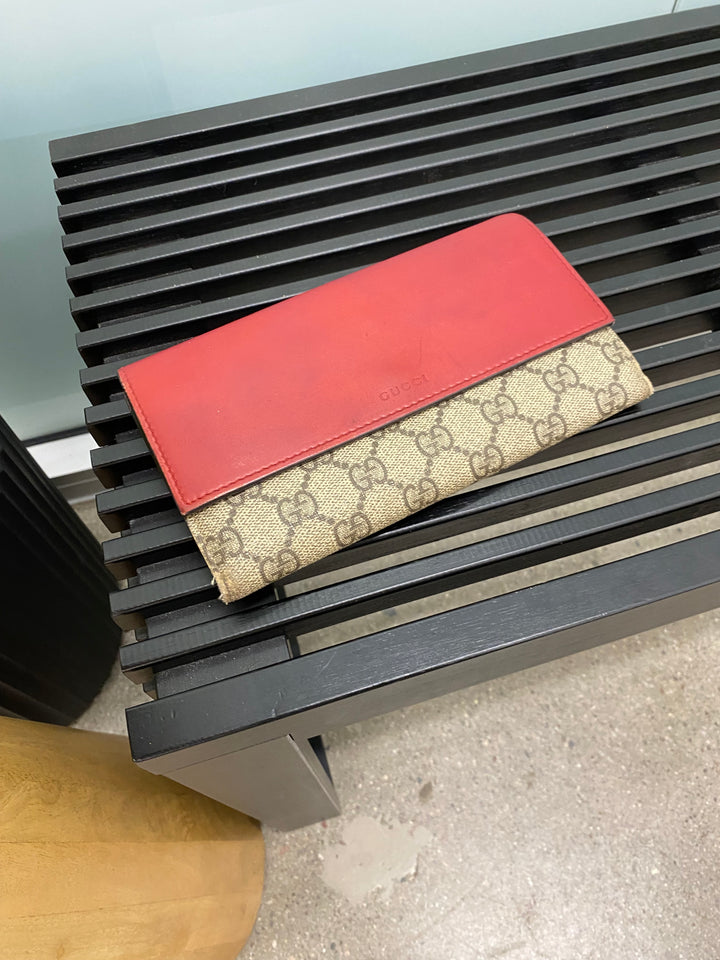 Gucci GG Supreme and Red Leather Long Wallet (4900)