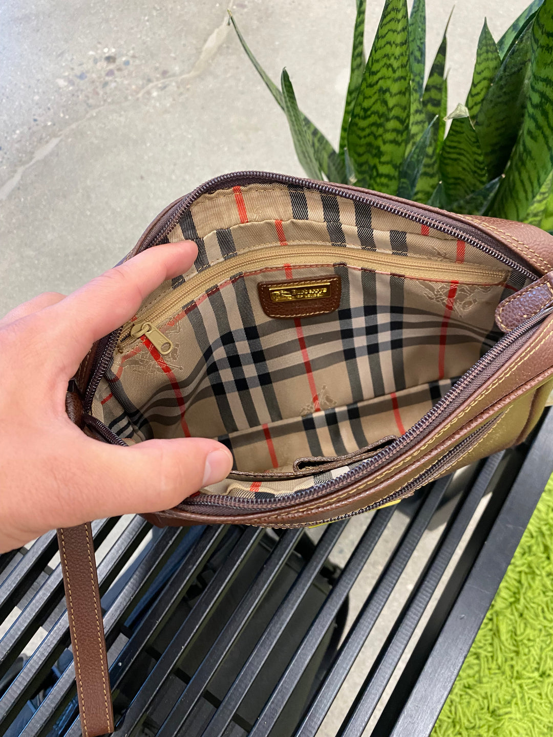 Burberry Brown Pebbled Leather Toiletry Pouch (9584)