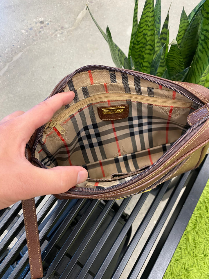 Burberry Brown Pebbled Leather Toiletry Pouch (9584)