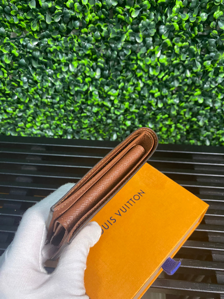 Louis Vuitton Monogram Billfold (103)