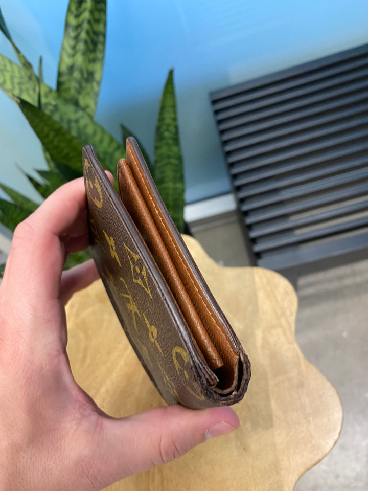 Louis Vuitton Monogram Billfold Wallet (7953)