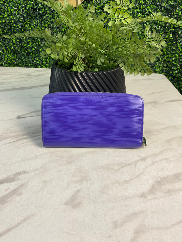 Louis Vuitton Purple Epi Zippy Wallet (0910)