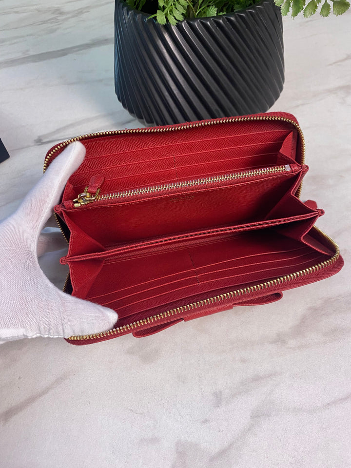 Prada Red Saffiano Bow Zippy Wallet (0958)