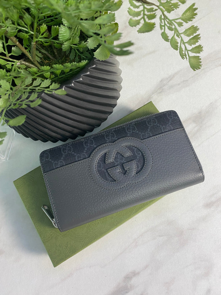 Gucci Cutout Interlocking G Zippy Wallet (408)