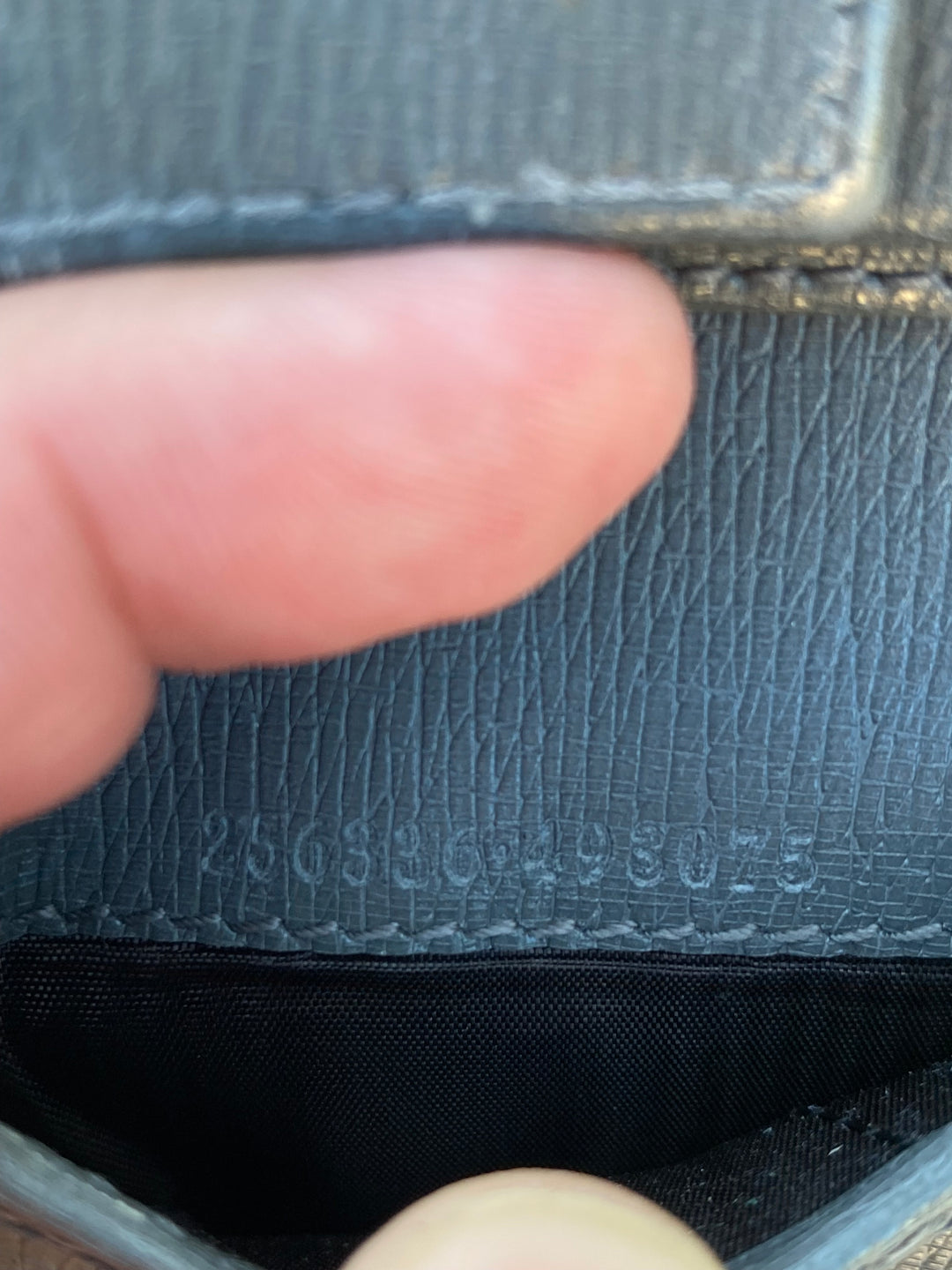 Gucci Grey Leather Billfold Wallet (3697)