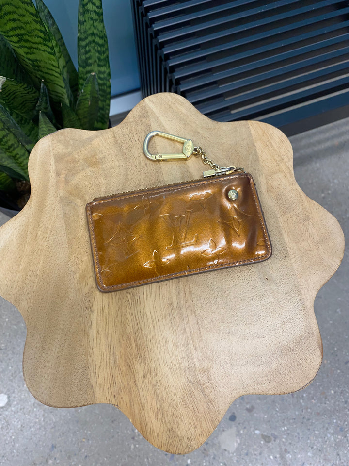 Louis Vuitton Bronze Vernis Key Cles (7871)