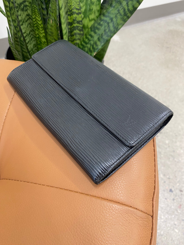 Louis Vuitton Black Epi Sarah Long Wallet (7293)