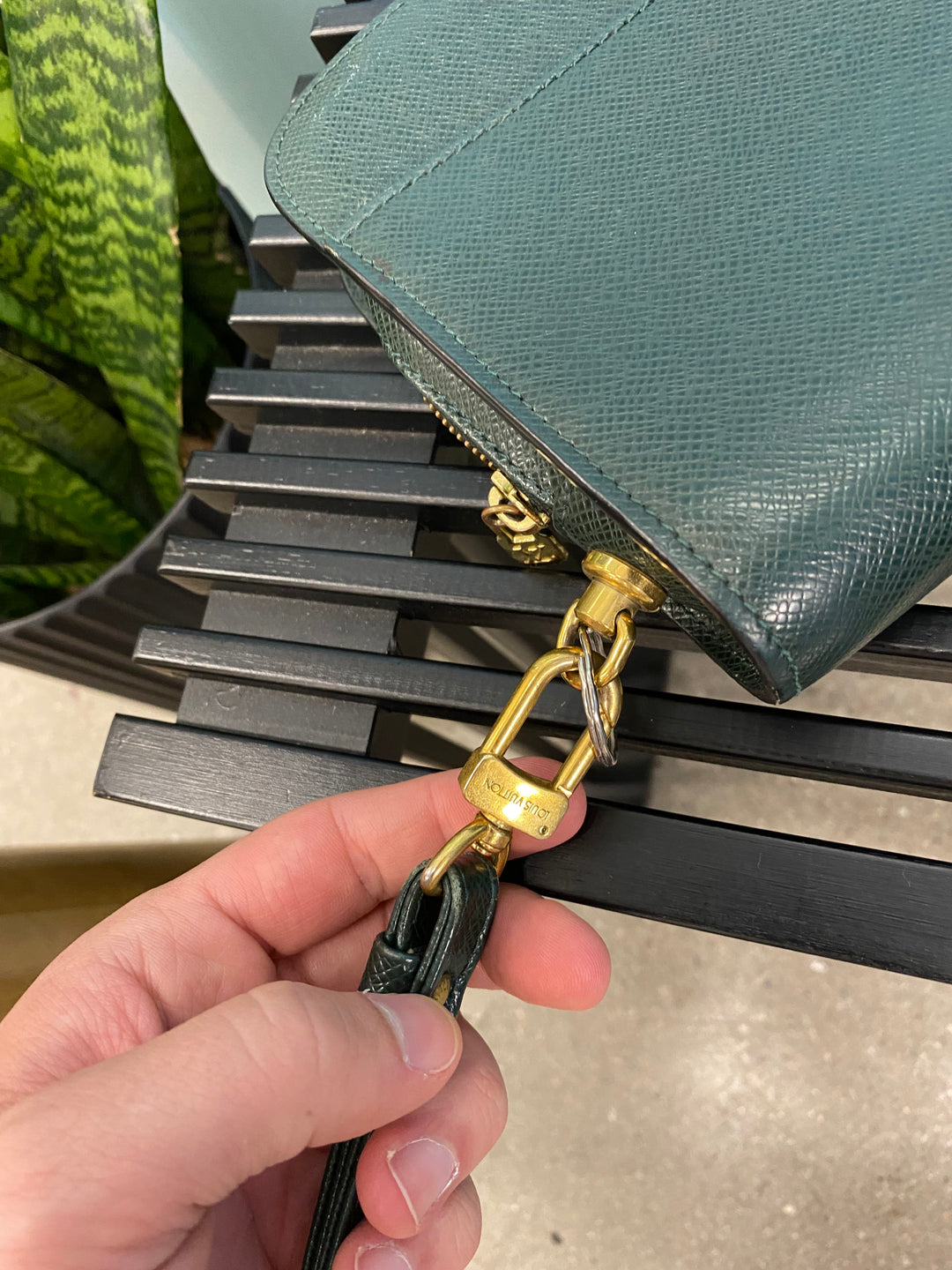 Louis Vuitton Green Taiga Leather Baikal Pouch (7581)