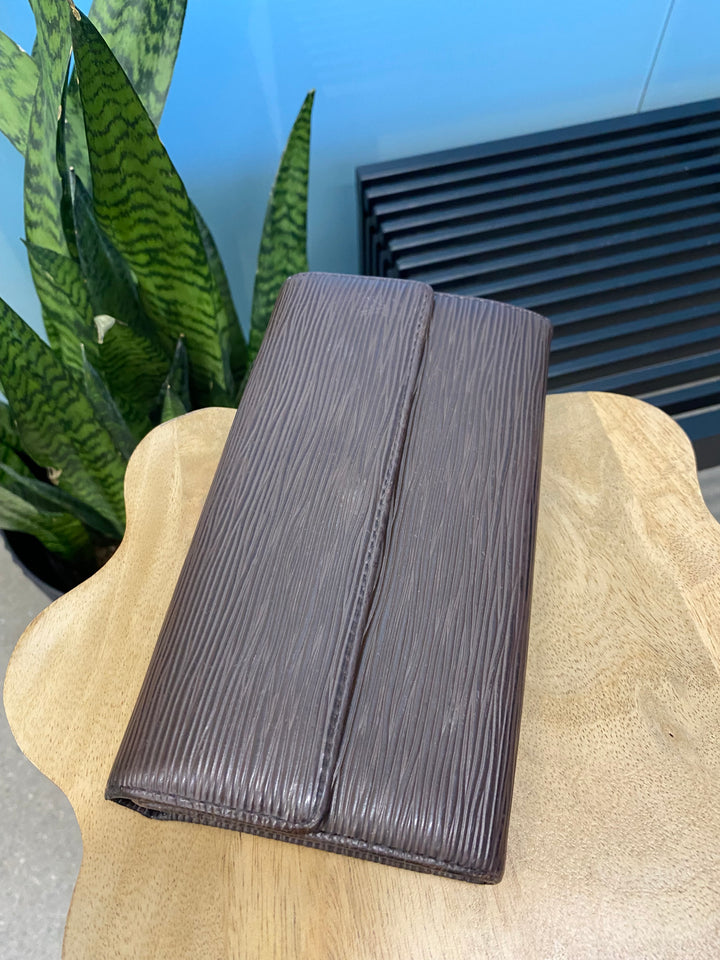 Louis Vuitton Brown Epi Sarah Long Wallet (7578)