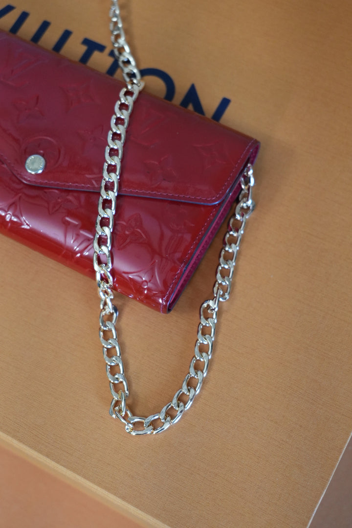 Accessory Wallet Chain 47" Gold